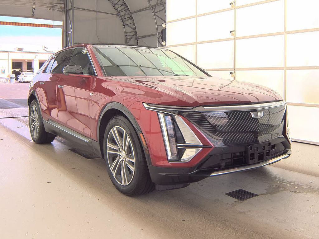 2024 CADILLAC Lyriq