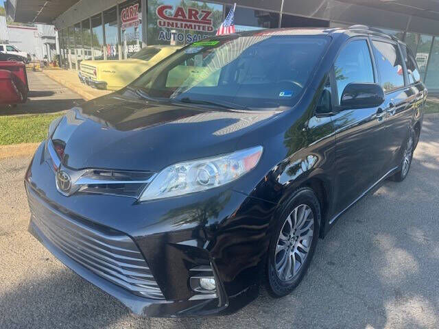2018 TOYOTA Sienna