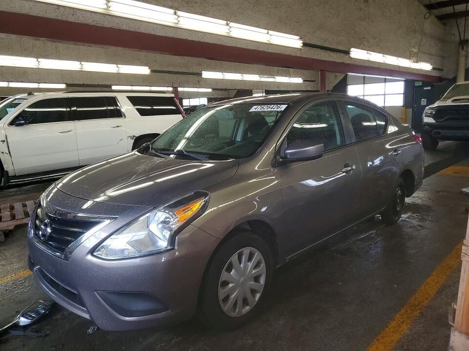 2016 NISSAN Versa