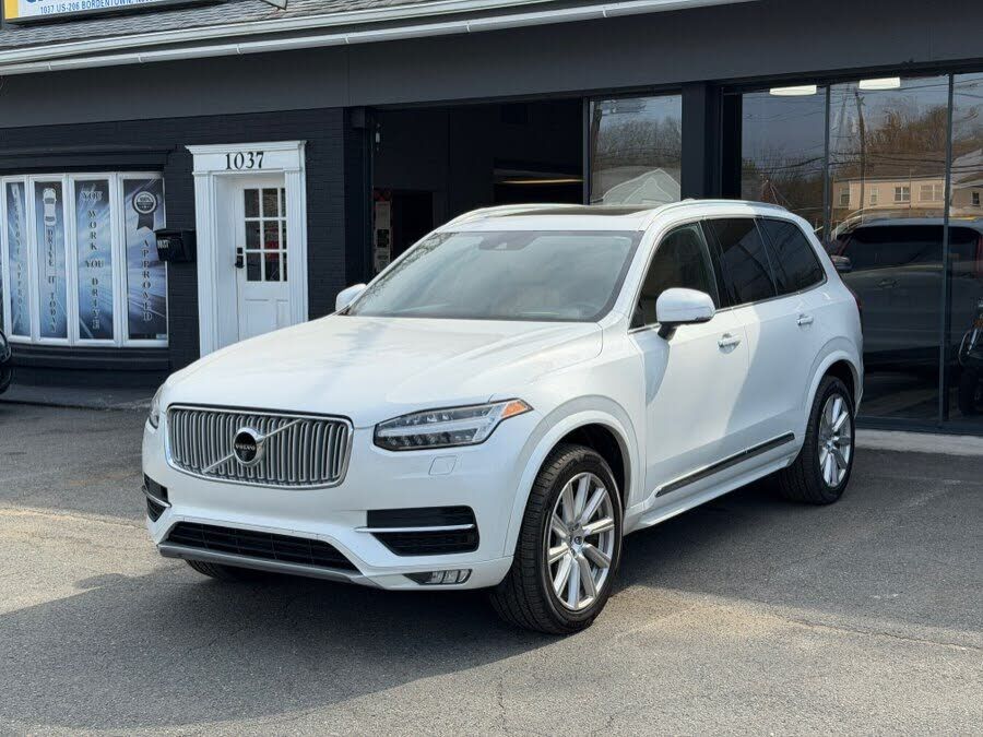 2016 VOLVO XC90