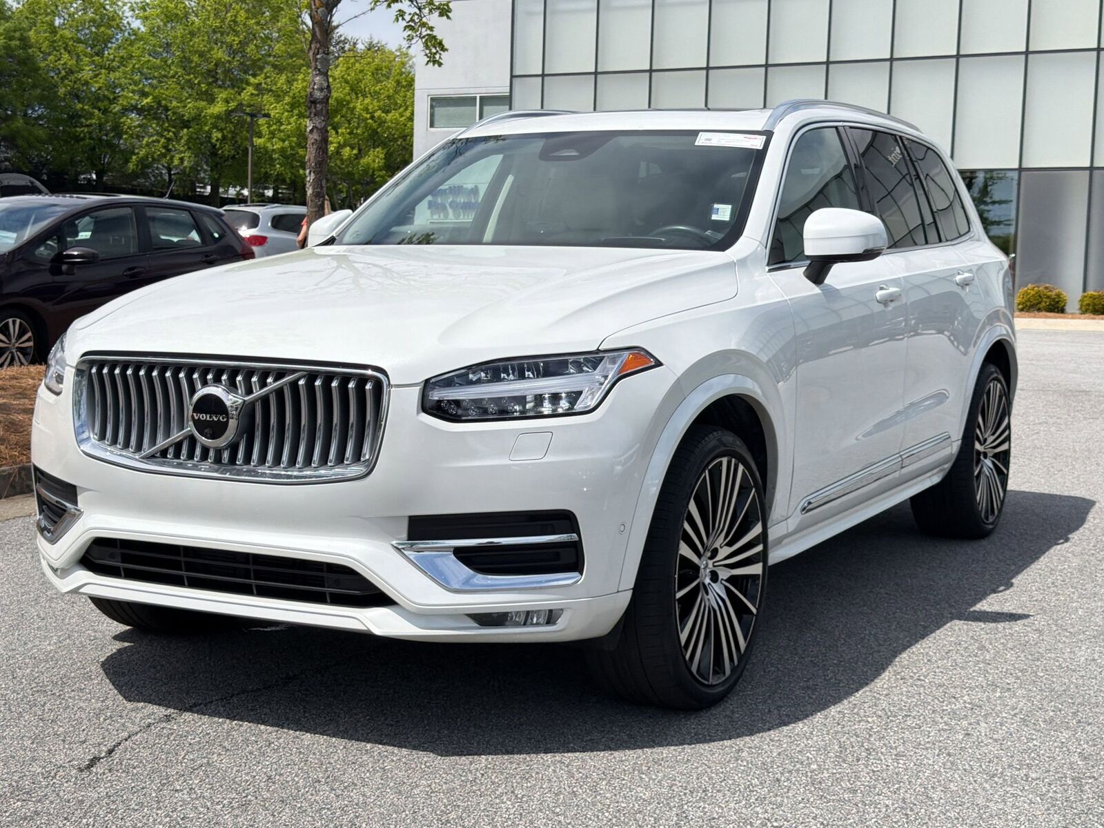 2023 VOLVO XC90