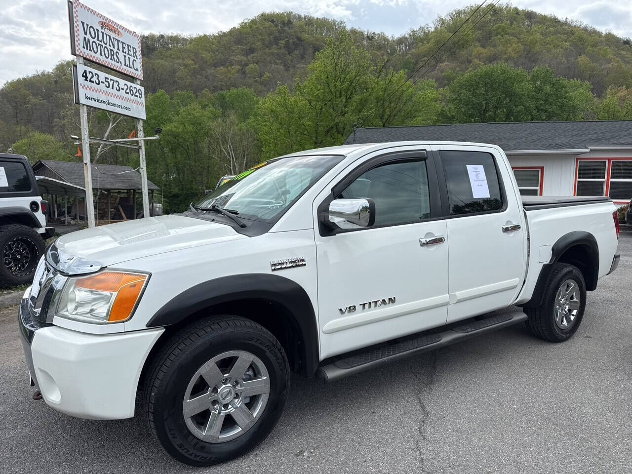 2011 NISSAN Titan