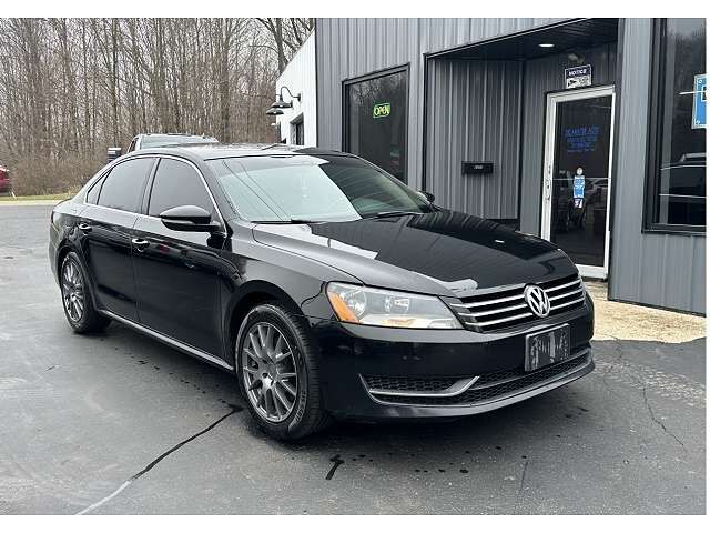 2012 VOLKSWAGEN Passat