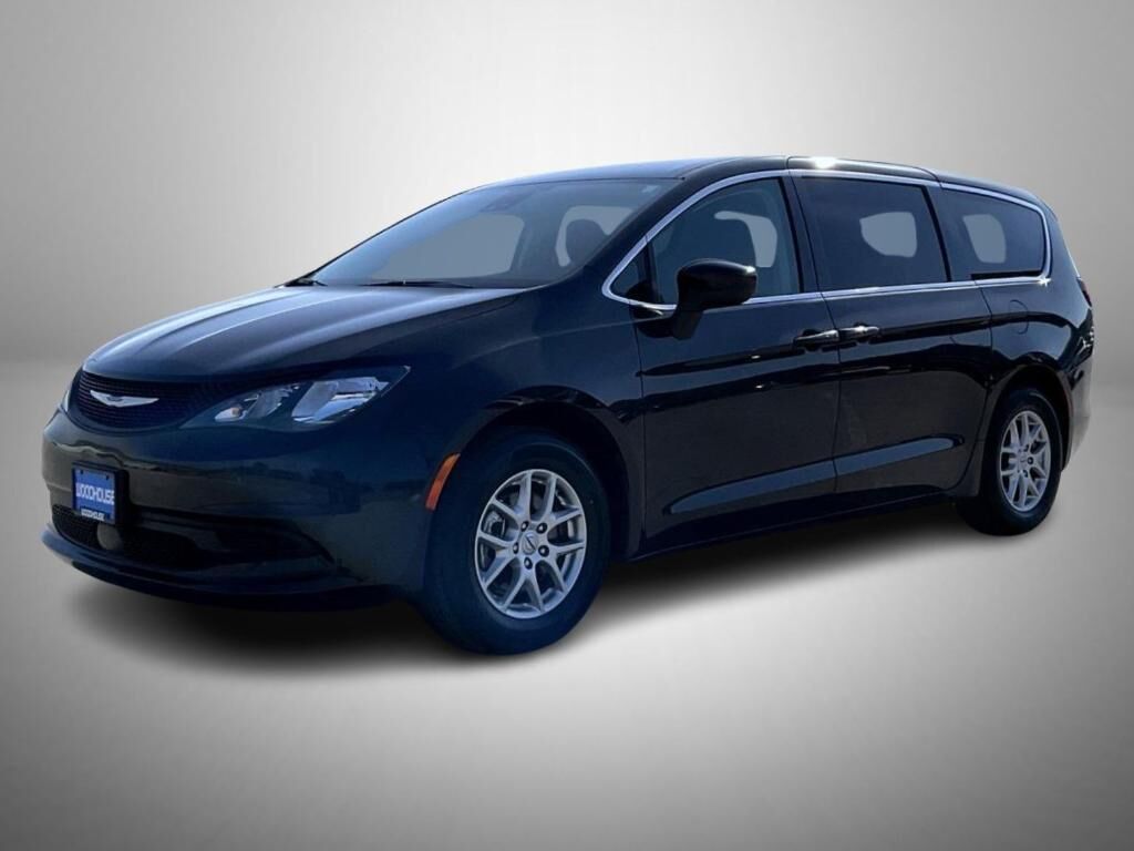 2023 CHRYSLER Voyager