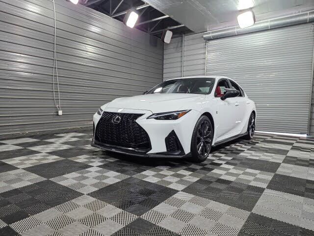 2025 LEXUS IS