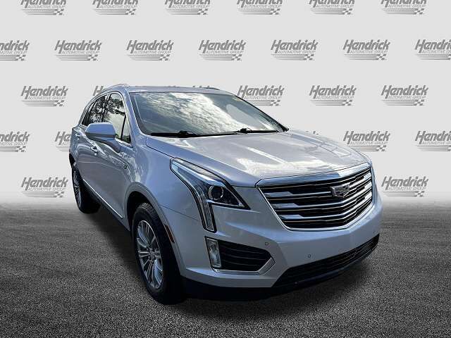 2017 CADILLAC XT5