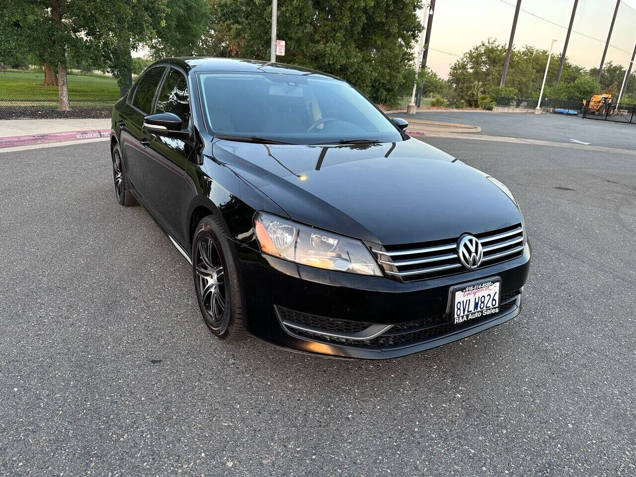 2013 VOLKSWAGEN Passat