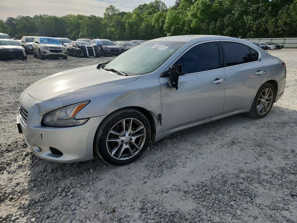 2010 NISSAN Maxima