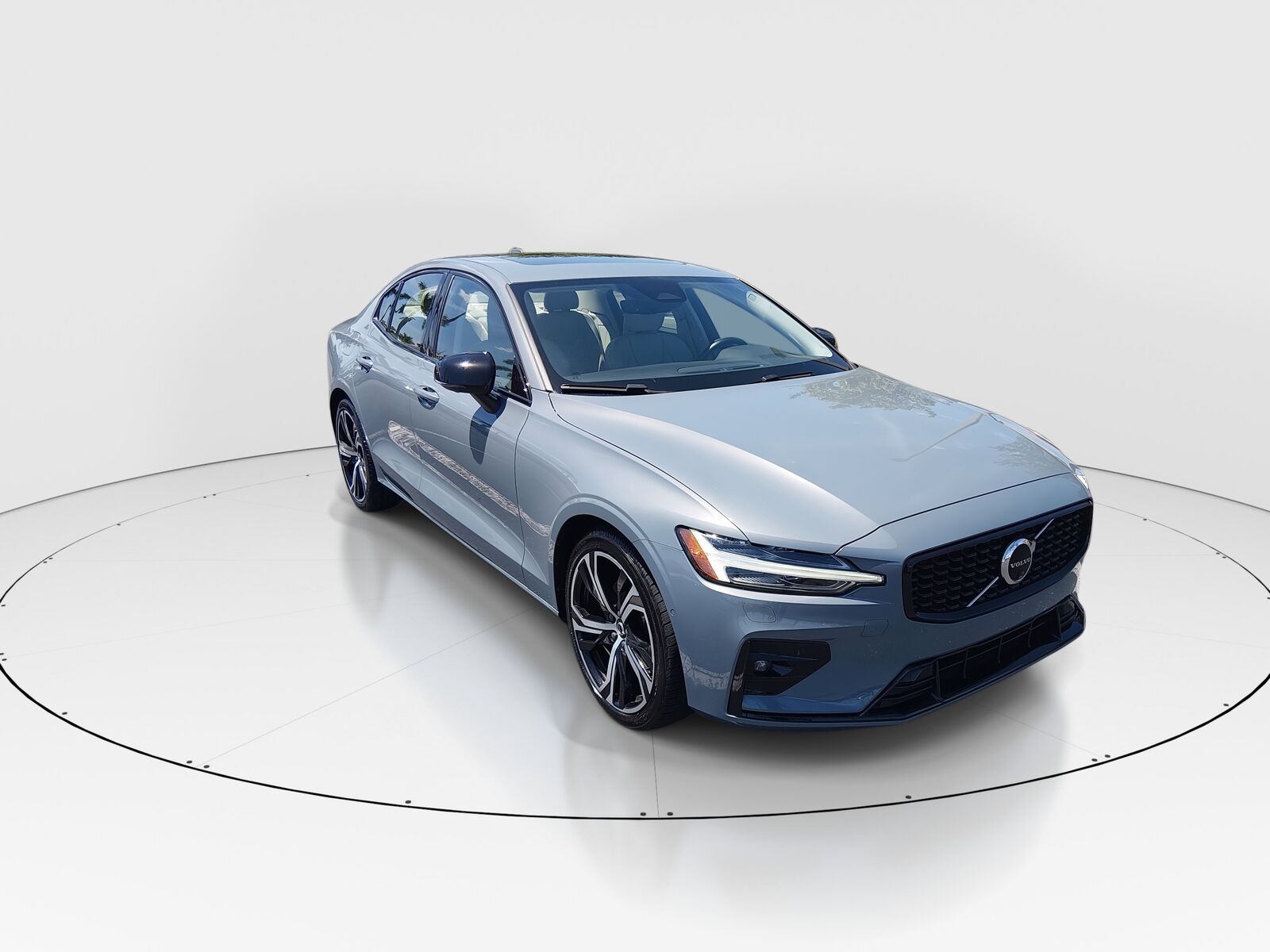2024 VOLVO S60