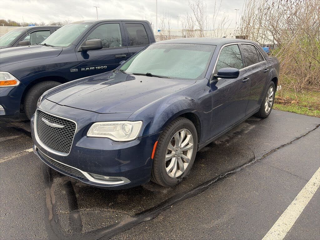 2016 CHRYSLER 300