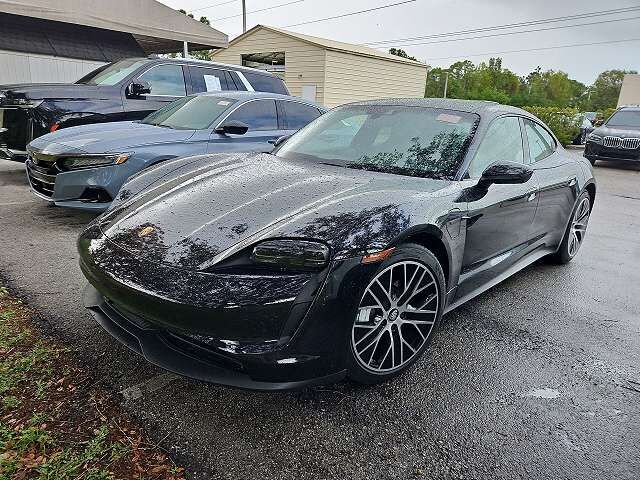 2022 PORSCHE Taycan