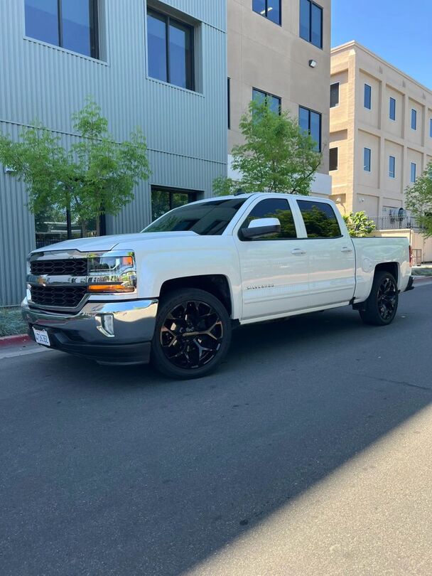 2017 CHEVROLET Silverado