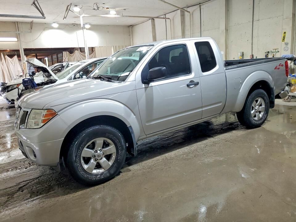 2012 NISSAN Frontier