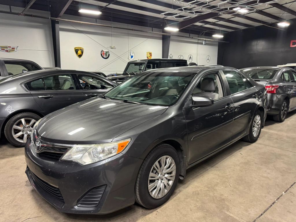 2013 TOYOTA Camry