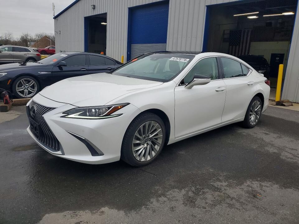 2020 LEXUS ES