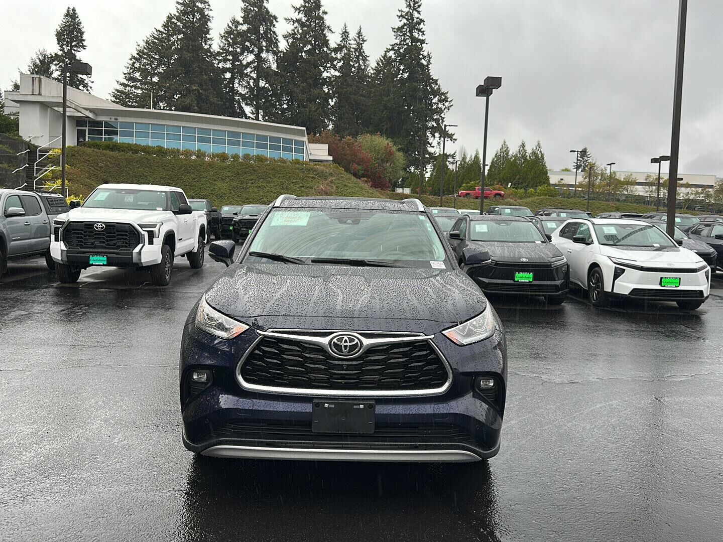 2025 TOYOTA Highlander