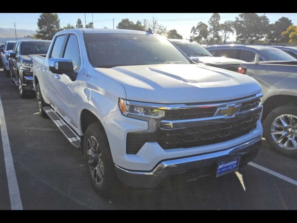 2023 CHEVROLET Silverado