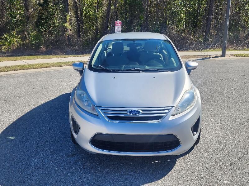 2011 FORD Fiesta