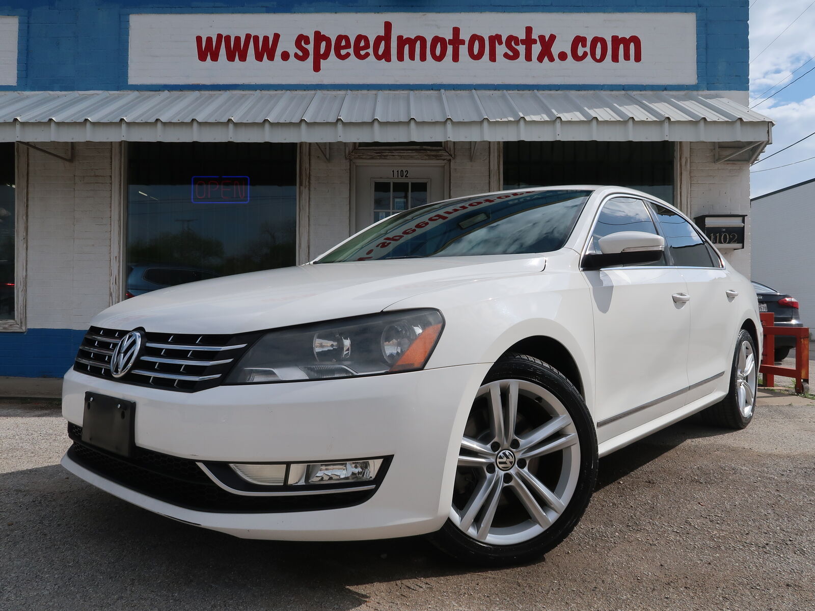 2014 VOLKSWAGEN Passat