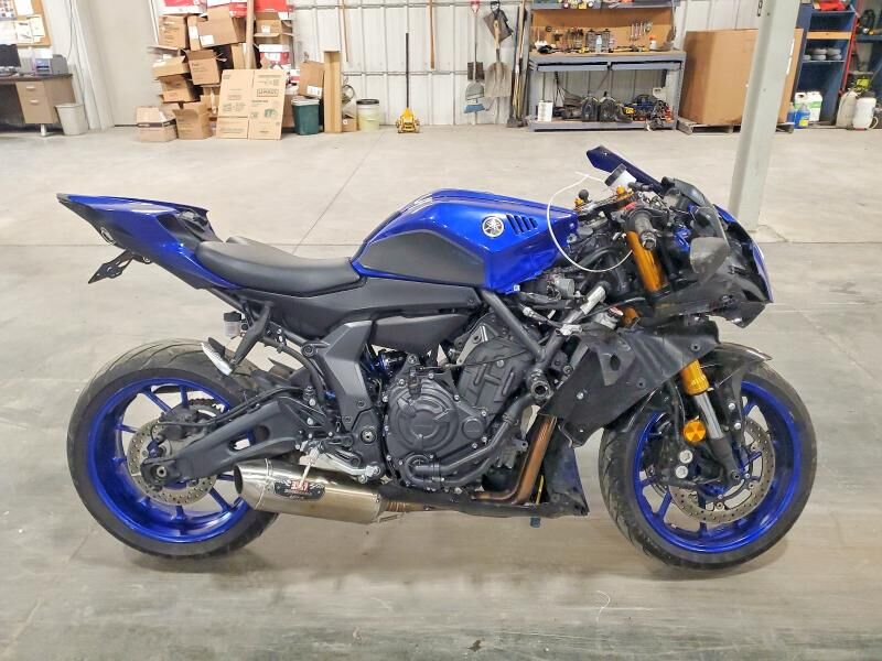 2025 YAMAHA YZF