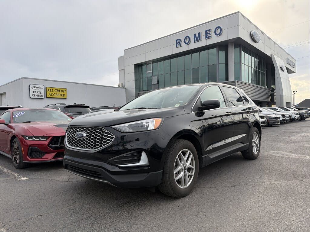 2024 FORD Edge