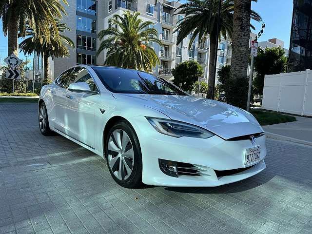 2020 TESLA Model S