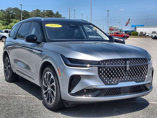 2025 LINCOLN Nautilus