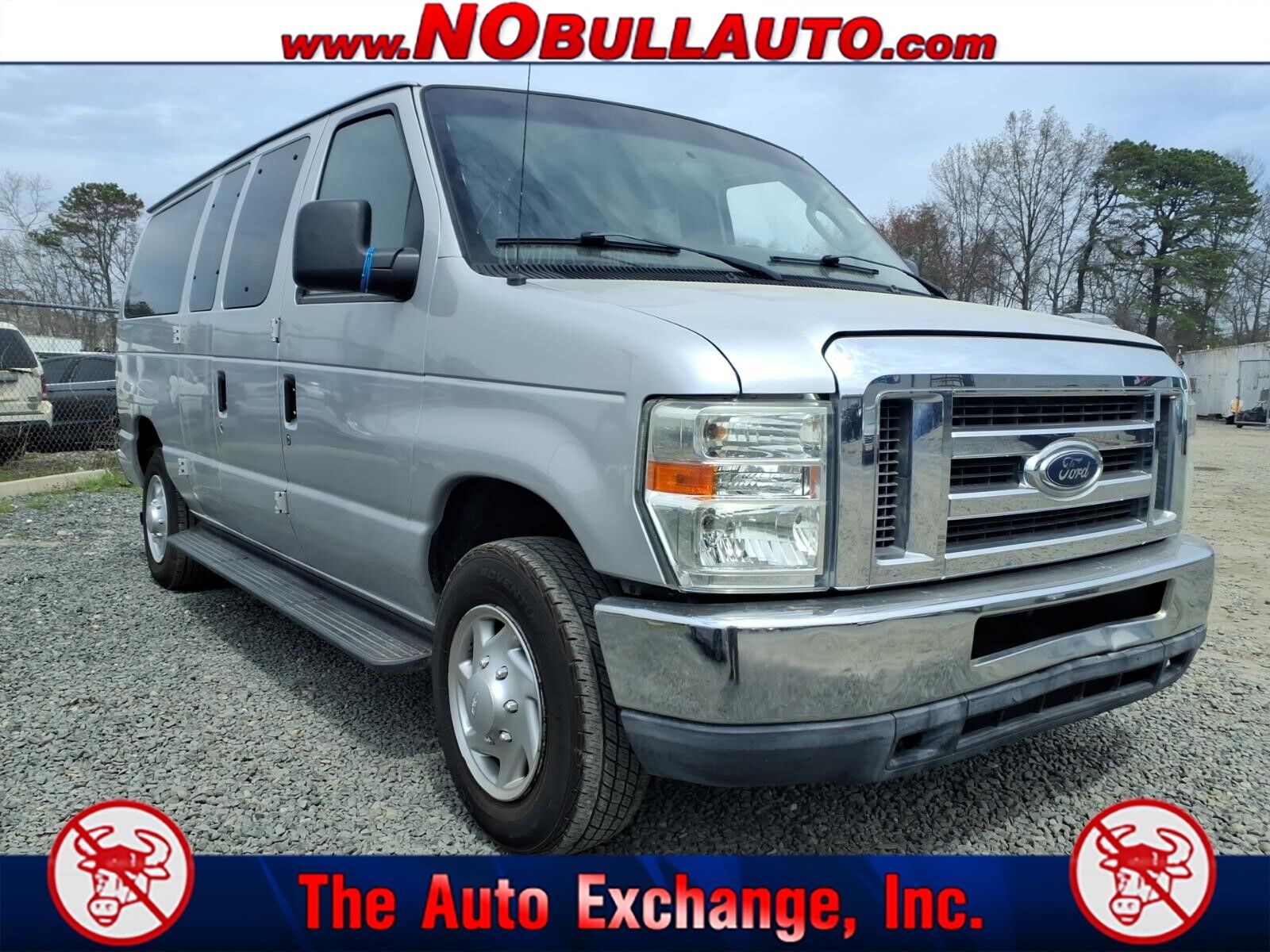 2011 FORD E-350