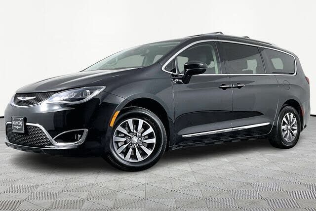 2020 CHRYSLER Pacifica