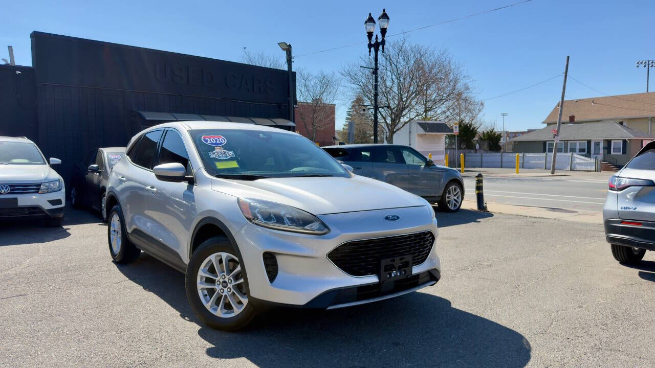 2020 FORD Escape