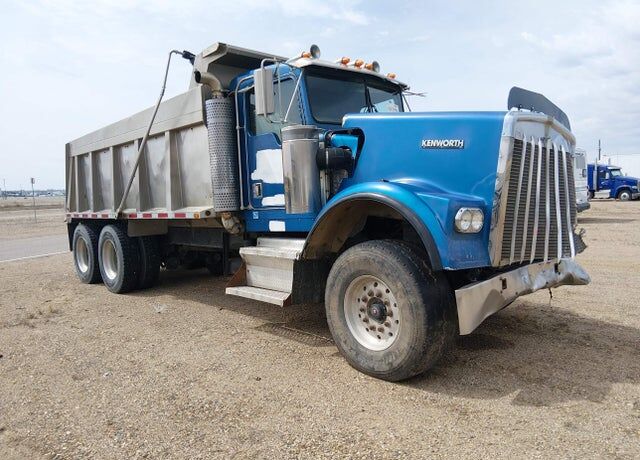 2000 KENWORTH W900