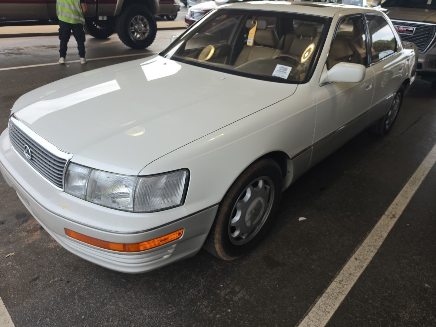 Lexus LS