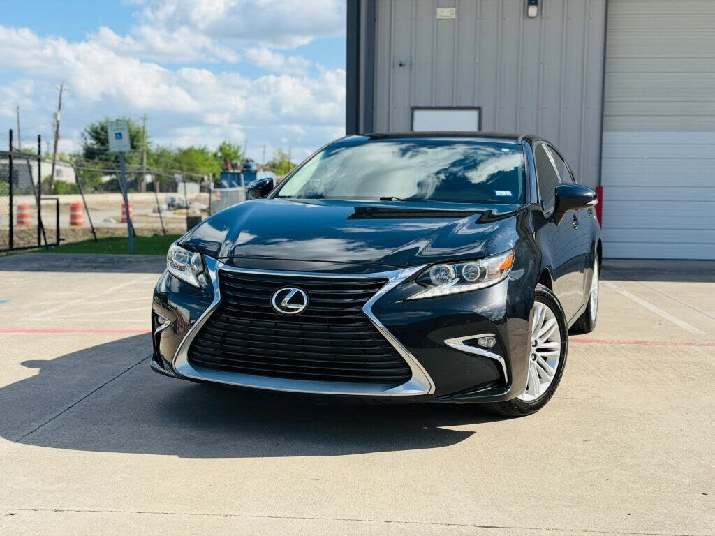 2016 LEXUS ES