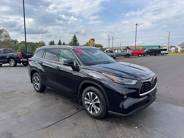 2022 TOYOTA Highlander