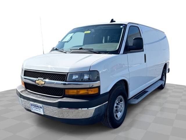 2024 CHEVROLET Express