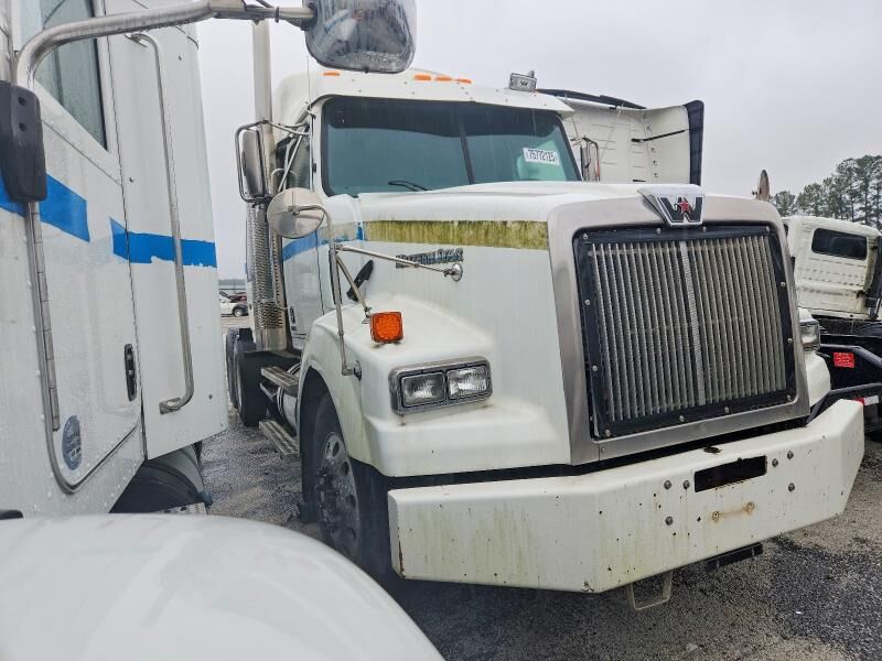 2015 WESTERN STAR 4900