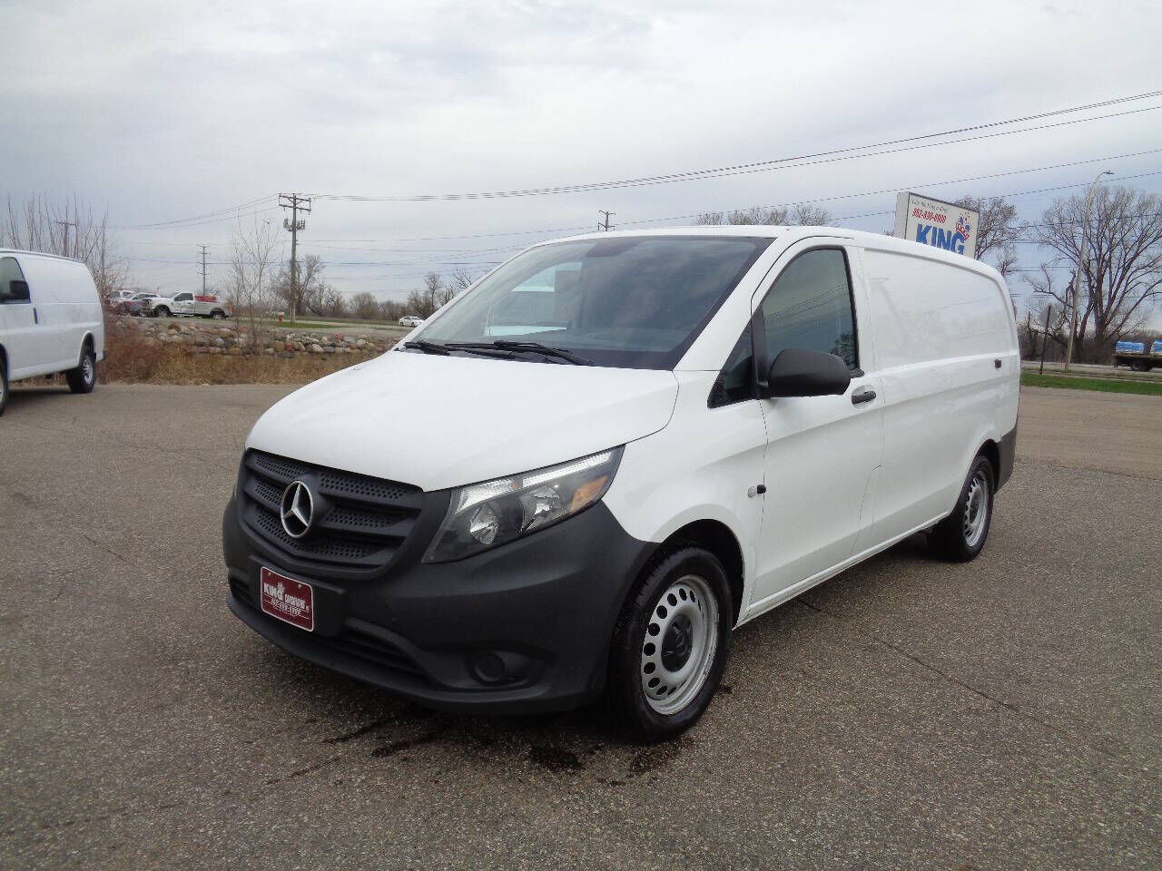 2019 MERCEDES-BENZ METRIS