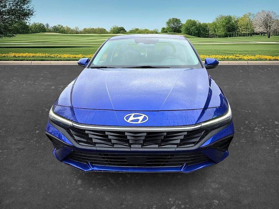 2024 HYUNDAI Elantra