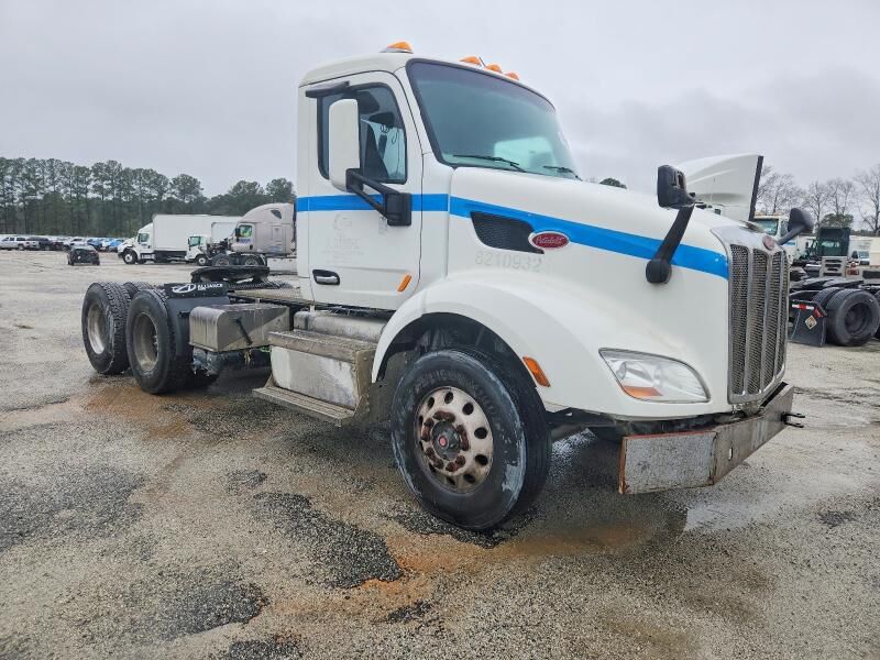 2015 PETERBILT 579