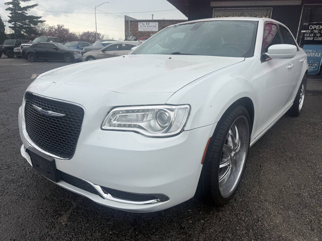 2019 CHRYSLER 300