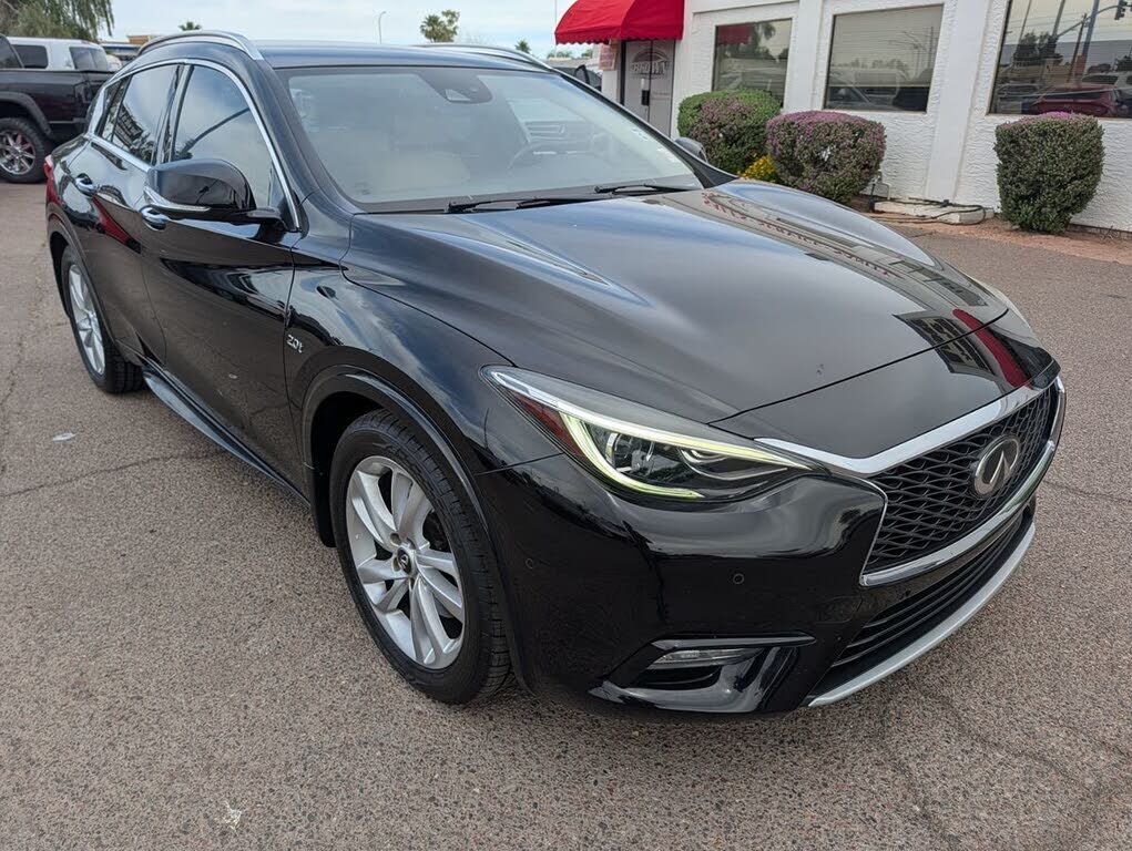 2017 Infiniti QX30