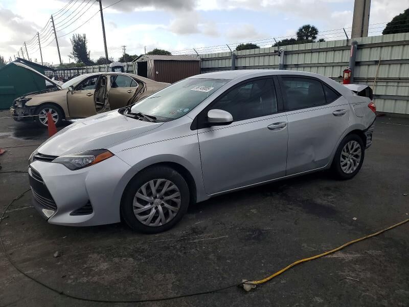 2017 TOYOTA Corolla