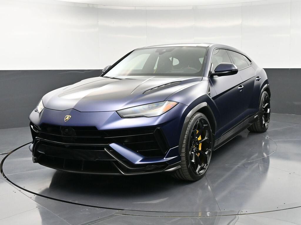 2023 LAMBORGHINI URUS