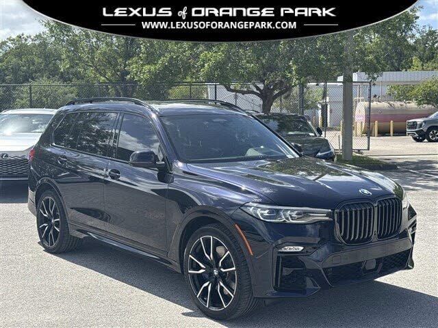 2022 BMW X7