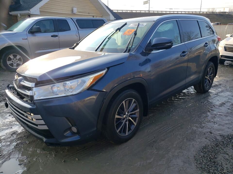 2019 TOYOTA Highlander