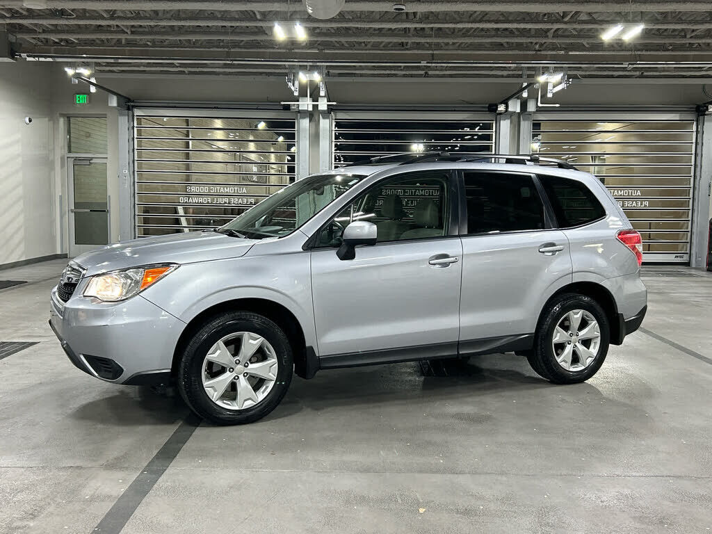 2016 SUBARU Forester
