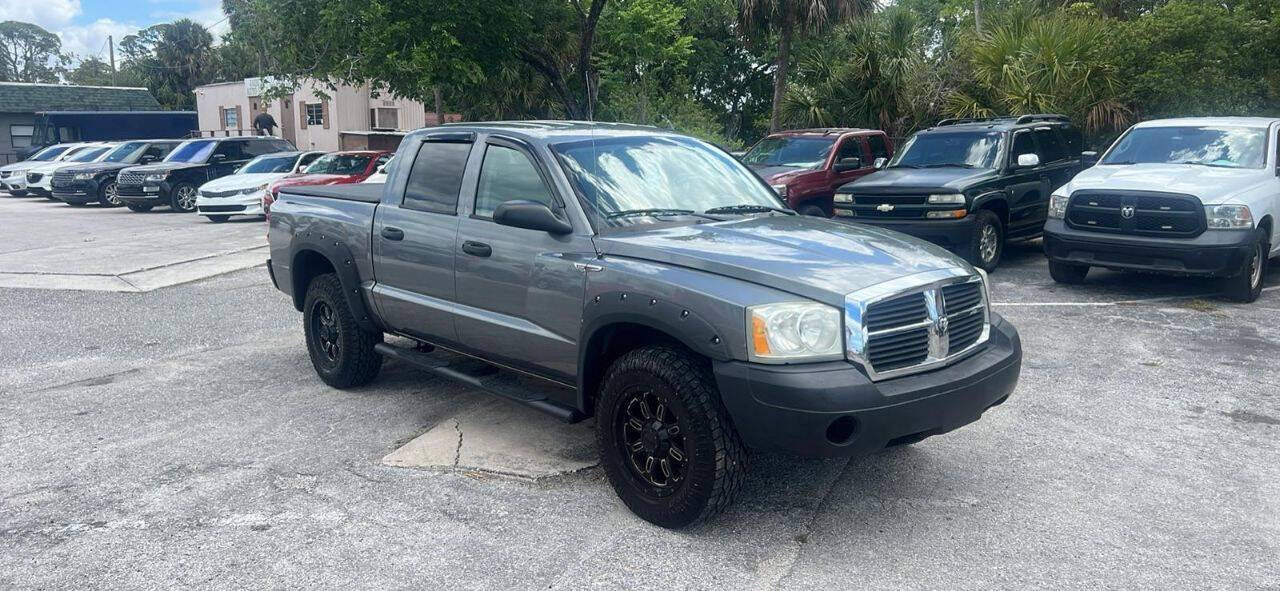 2005 DODGE Dakota
