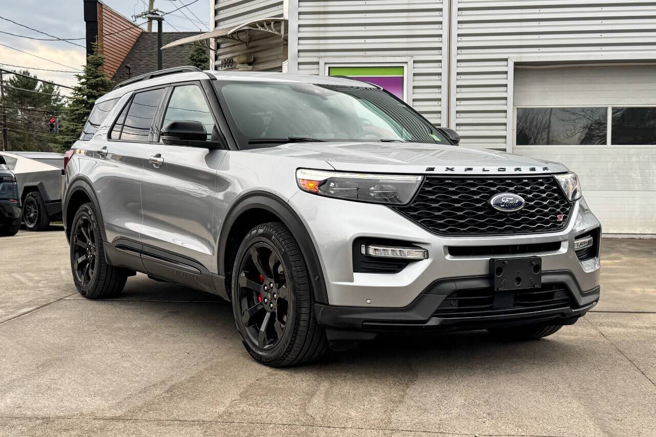 2020 FORD Explorer