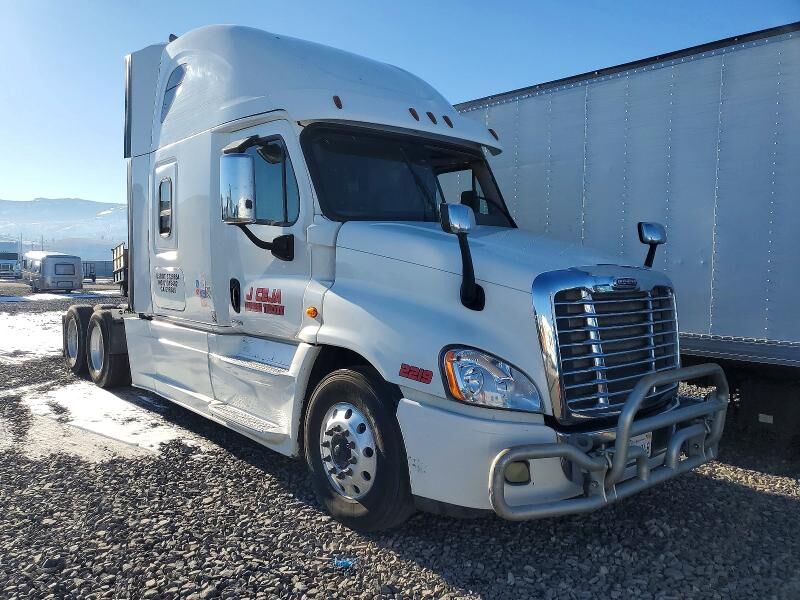 2017 FREIGHTLINER Cascadia