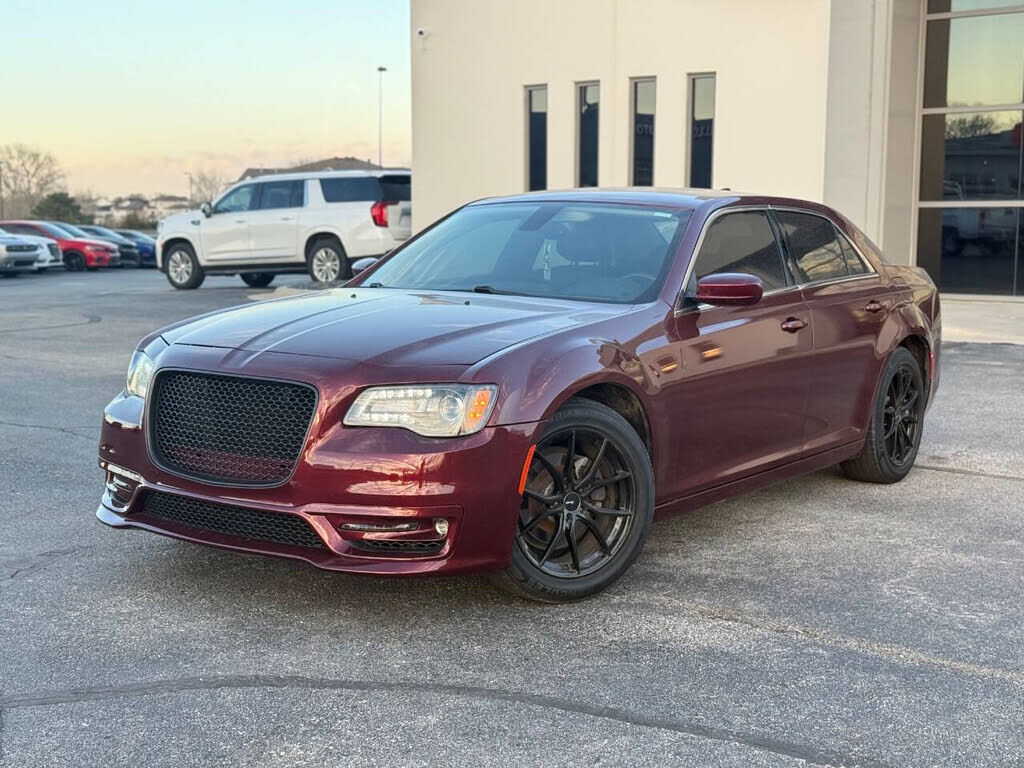 2018 CHRYSLER 300